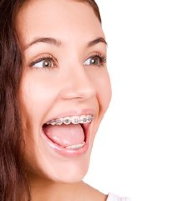 HOW DOES ORTHODONTIC TREATMENT WORK ?